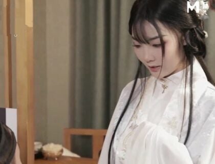 ตลอดทั้งคืนหลงใหลในผู้หญิงป่าสีเขียวที่มีเสน่ห์