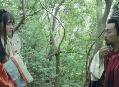 Liu Bei ได้พอใจความปรารถนาของน้องสาวของเขาอย่างลับๆในคืนลึกลับ