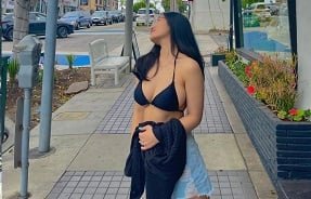 น้ำตาของสาวสวยตกเหมือนลำธาร