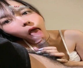 Phuong Tram มีงานอดิเรกในการกลืนความงามของแฟนของเธอ