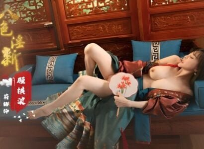 Thuy Kieu ปล่อยแขนของกษัตริย์ในช่วงกลางของคืนแสงจันทร์